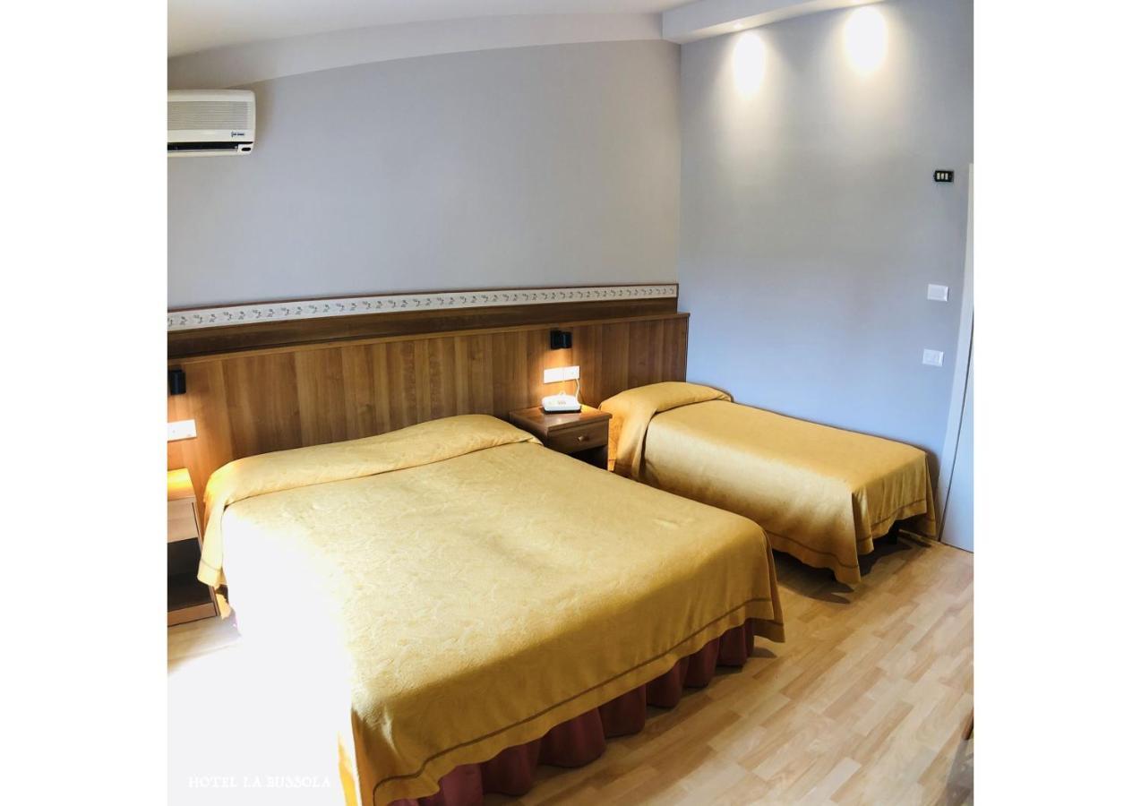 Hotel La Bussola Padenghe sul Garda Exteriör bild