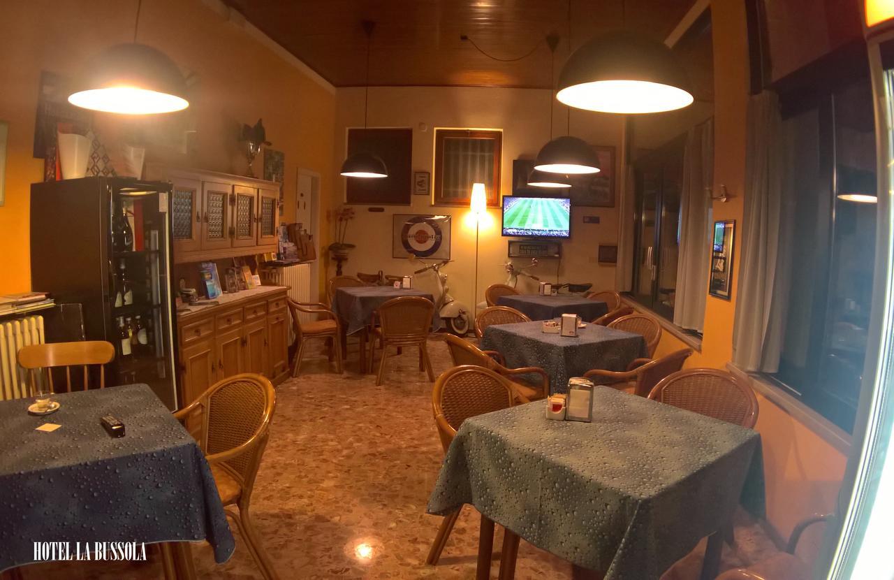 Hotel La Bussola Padenghe sul Garda Exteriör bild