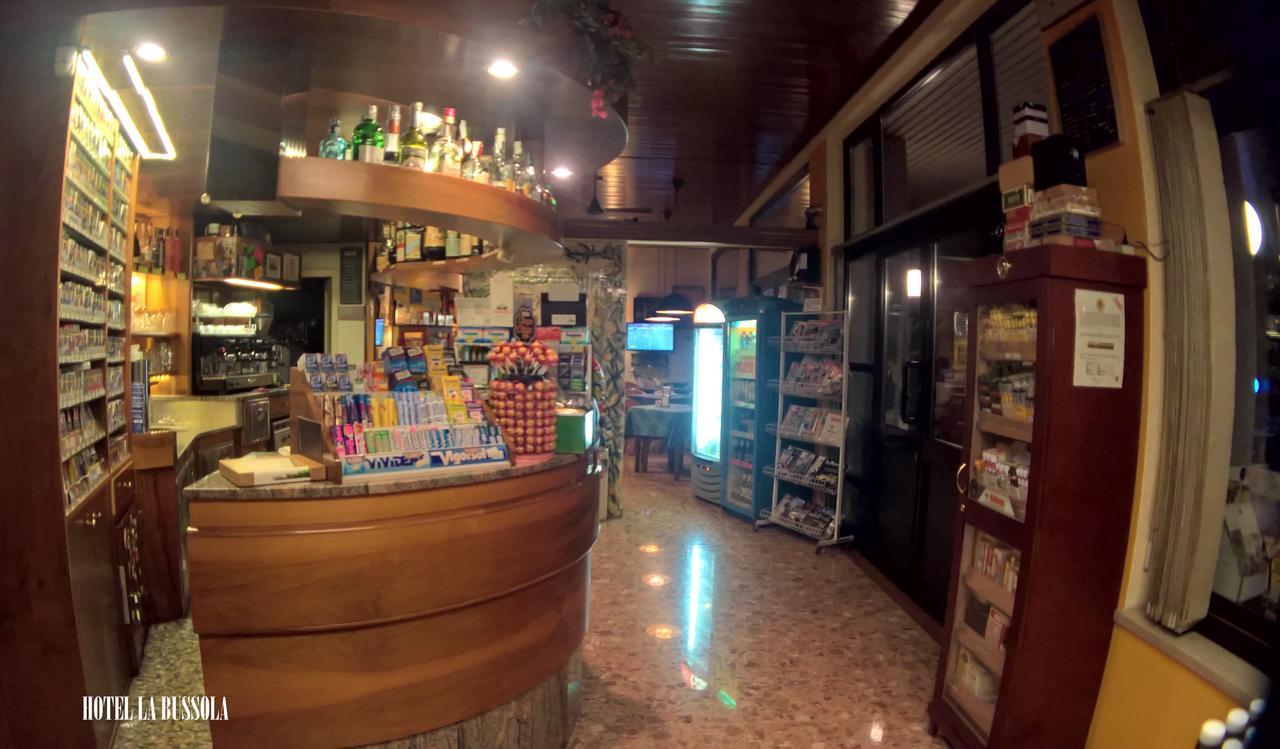 Hotel La Bussola Padenghe sul Garda Exteriör bild