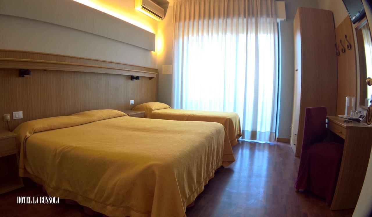 Hotel La Bussola Padenghe sul Garda Exteriör bild