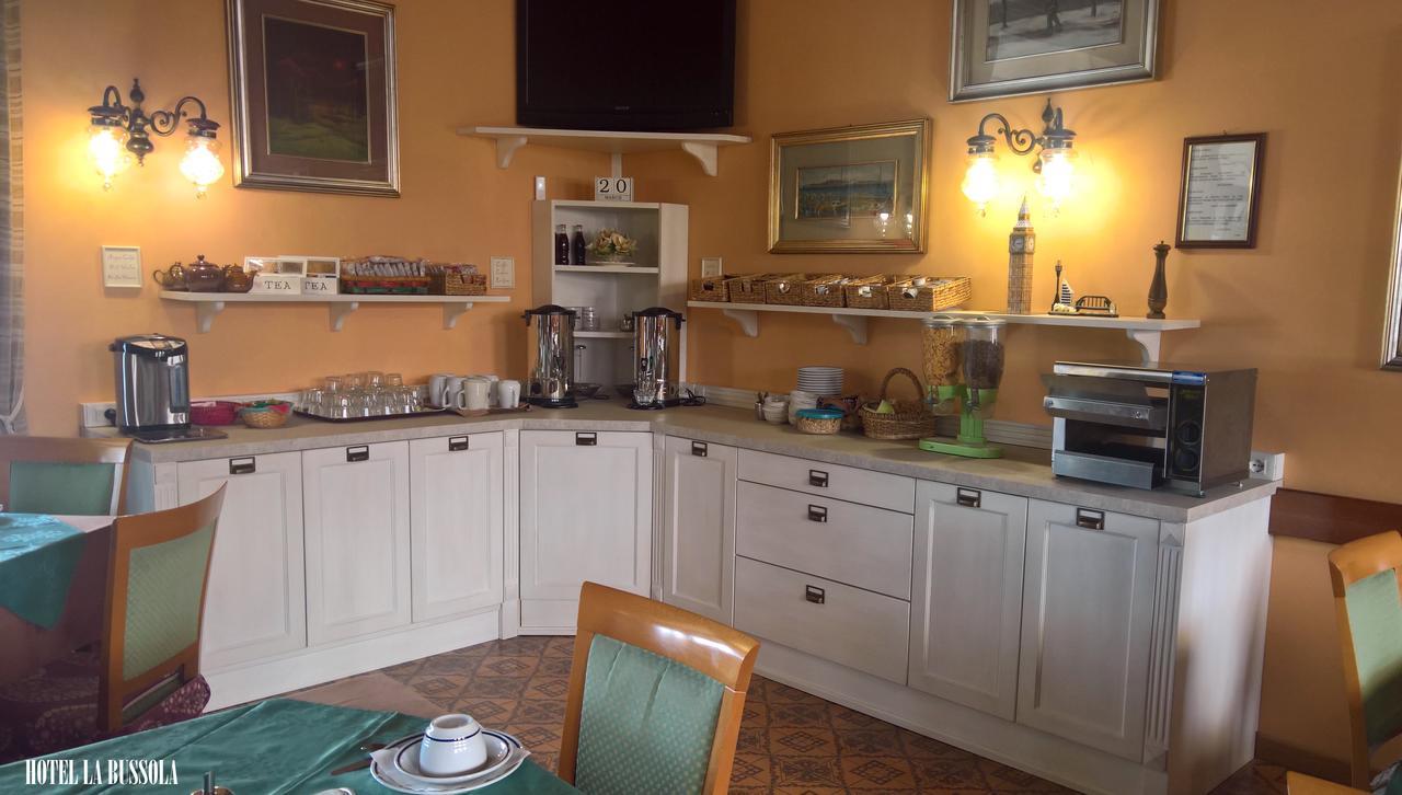Hotel La Bussola Padenghe sul Garda Exteriör bild