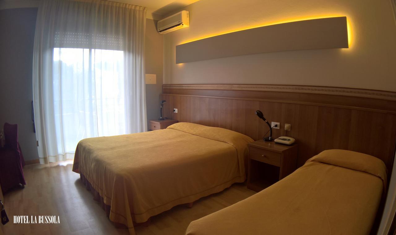 Hotel La Bussola Padenghe sul Garda Exteriör bild