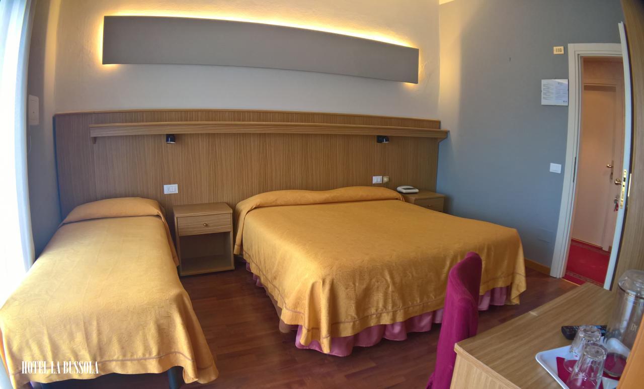 Hotel La Bussola Padenghe sul Garda Exteriör bild