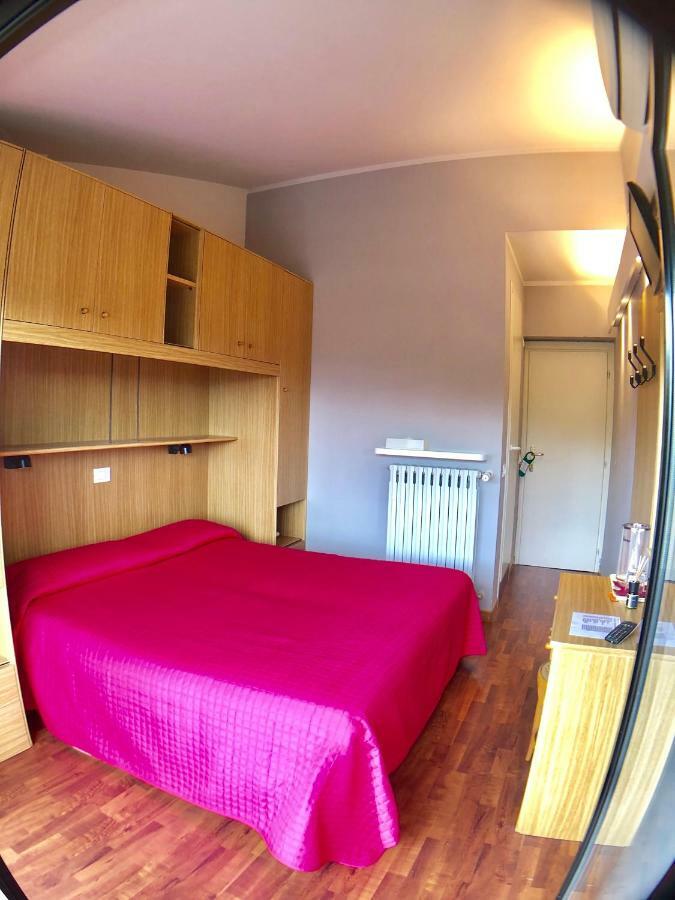Hotel La Bussola Padenghe sul Garda Exteriör bild